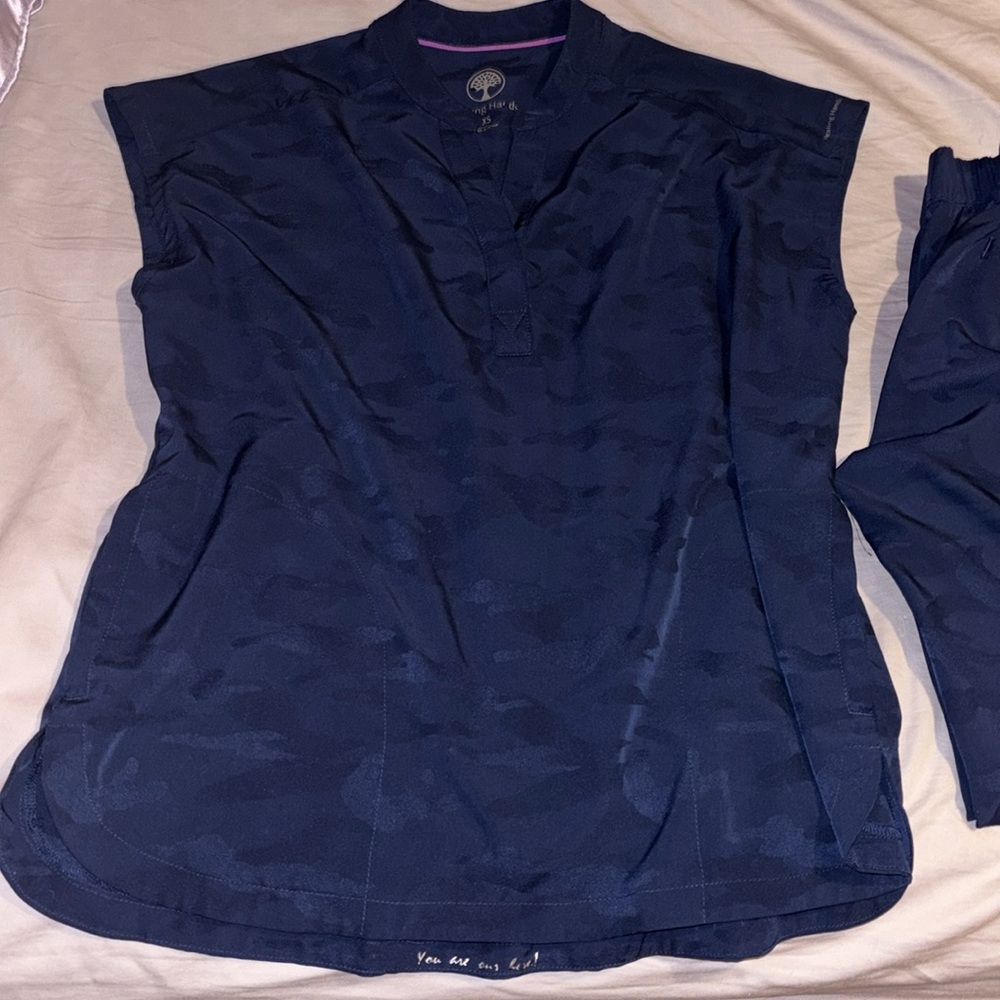 Healing hands scrub set - Picture 2 of 4